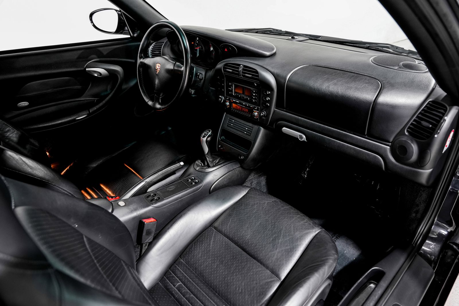 2004 Porsche 911 Carrera — photo 26
