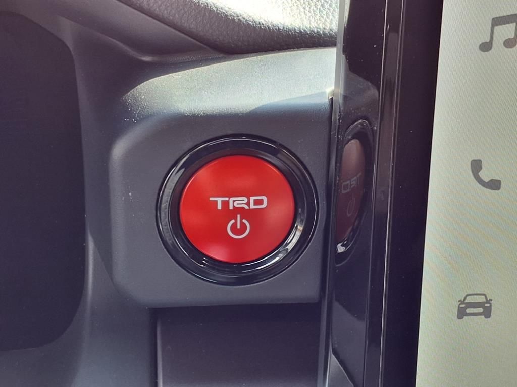 2025 Toyota Tacoma Hybrid TRD Sport - 6