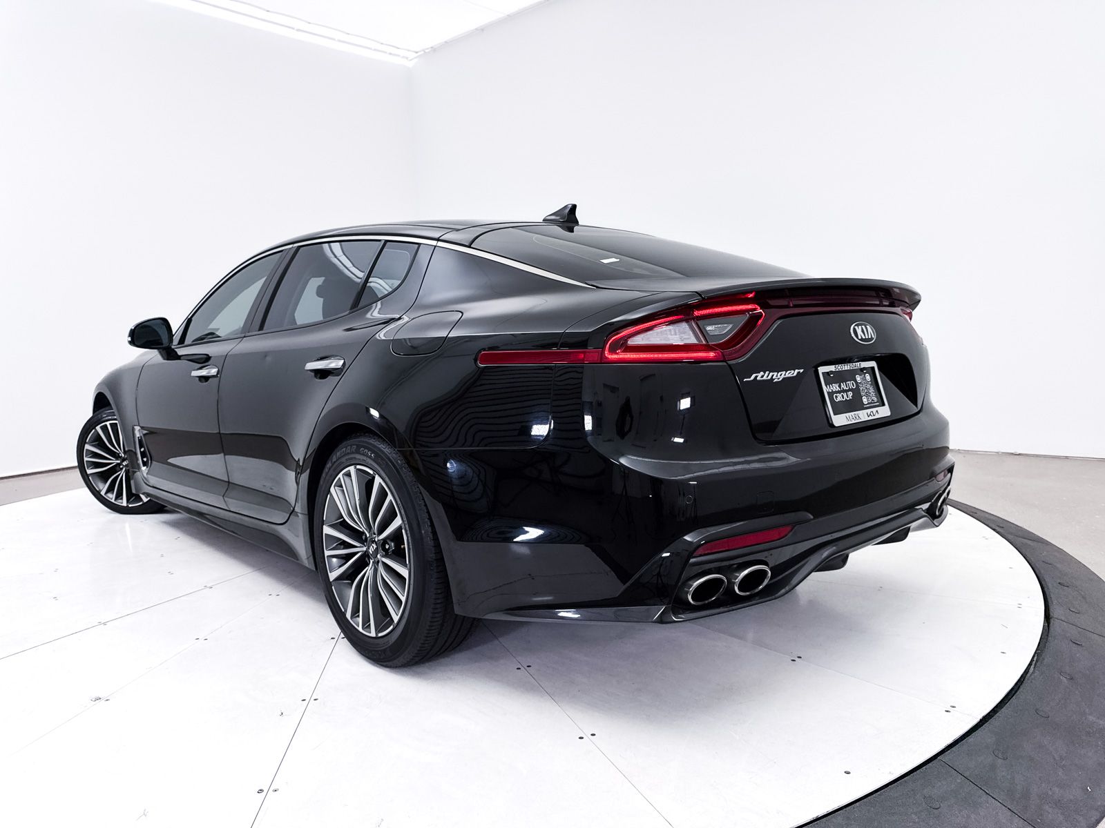 View vehicle photo 2