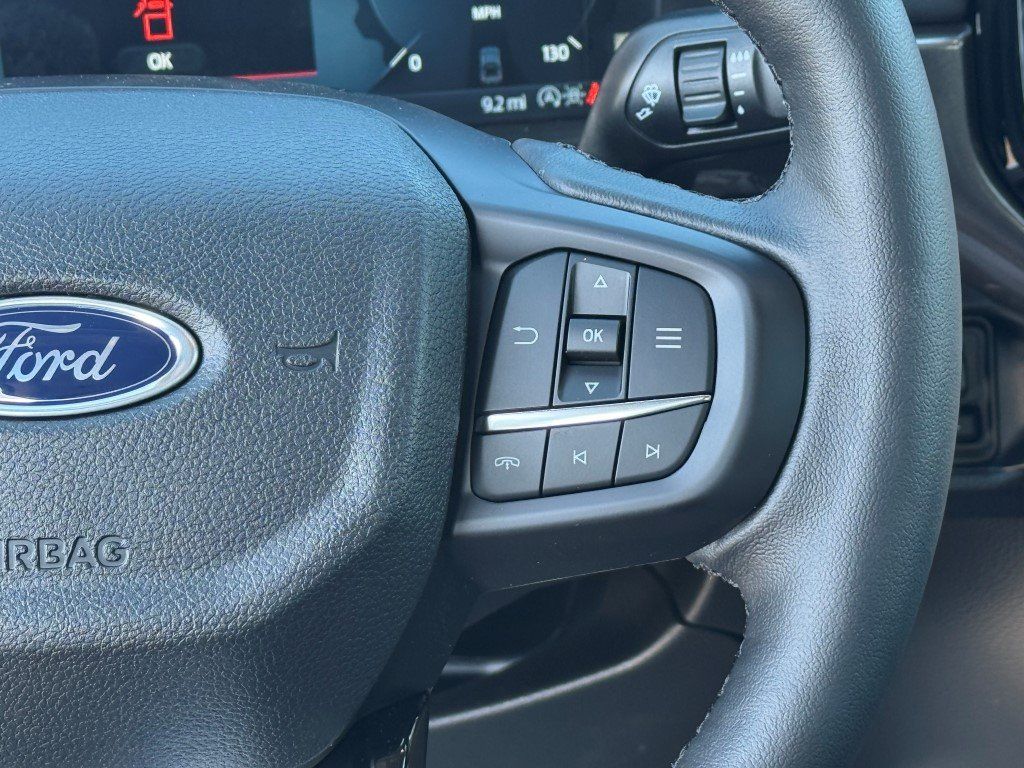 New 2025 Oxford White Ford Lariat image 23