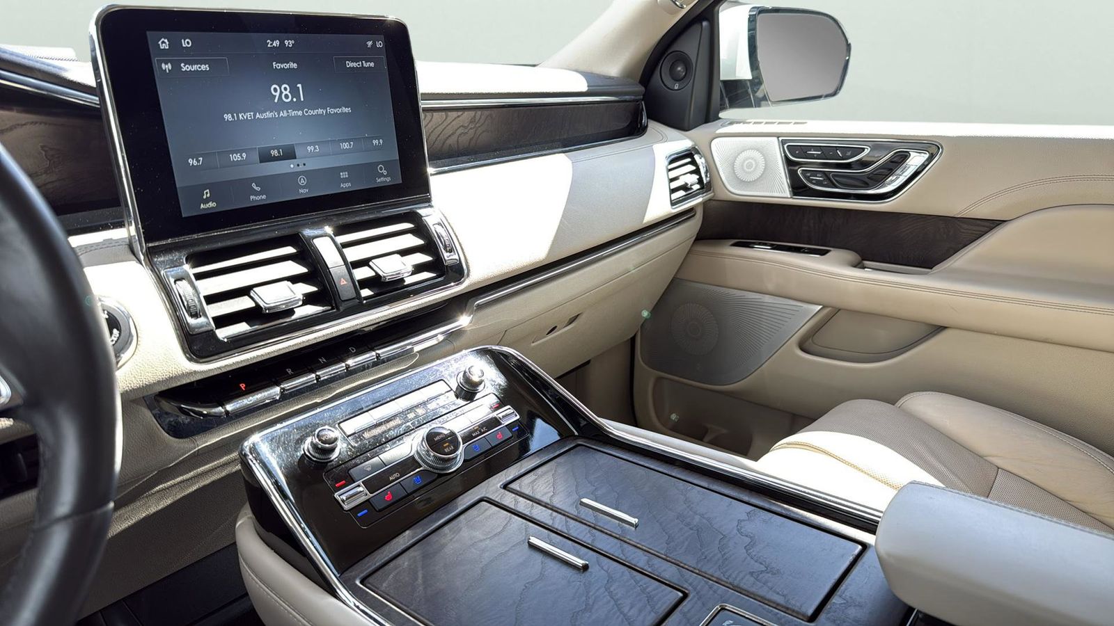 Used Car 2021 Lincoln Navigator  Reserve For Sale Under $50,000 In Austin, Texas