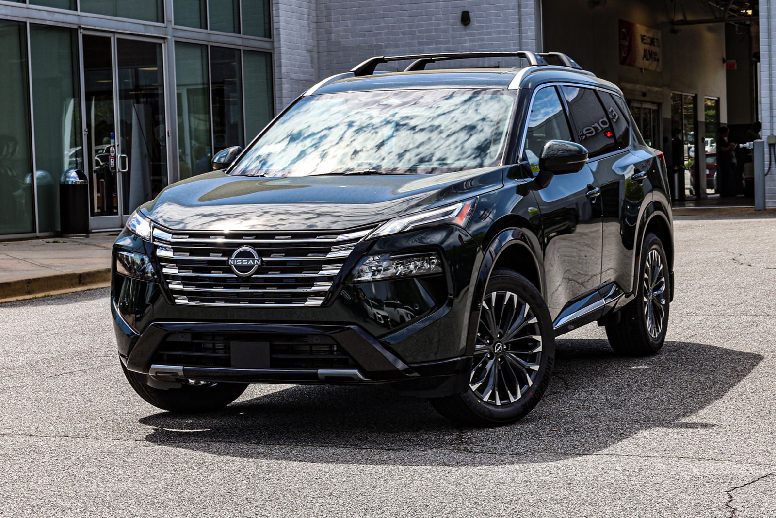 2026 Nissan Rogue Platinum AWD's photo
