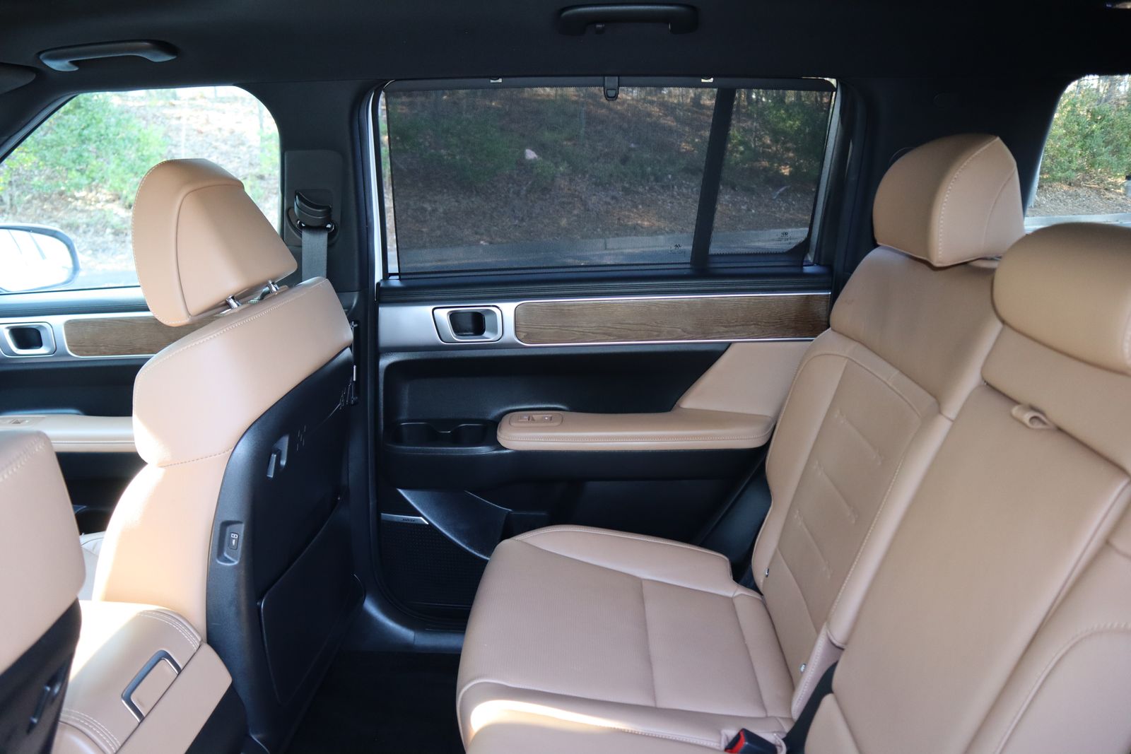 Used 2025 White Hyundai Limited image 17