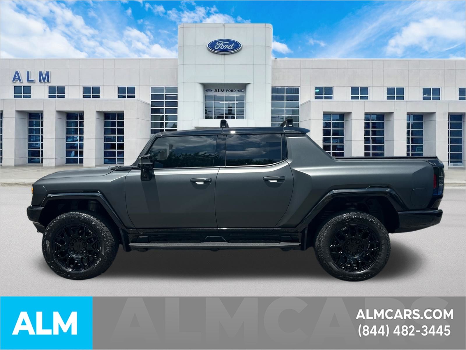 Used 2025 Black GMC 2X image 9