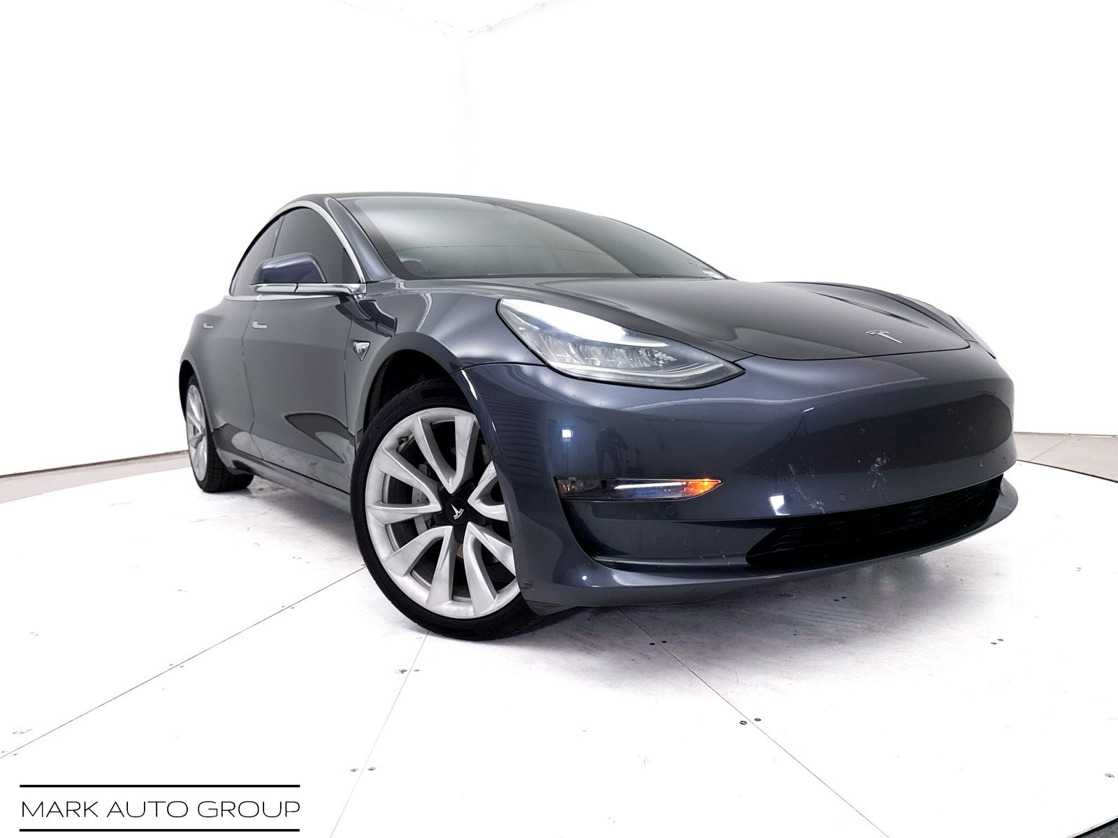 2019 Tesla Model 3 Standard Range Plus's photo