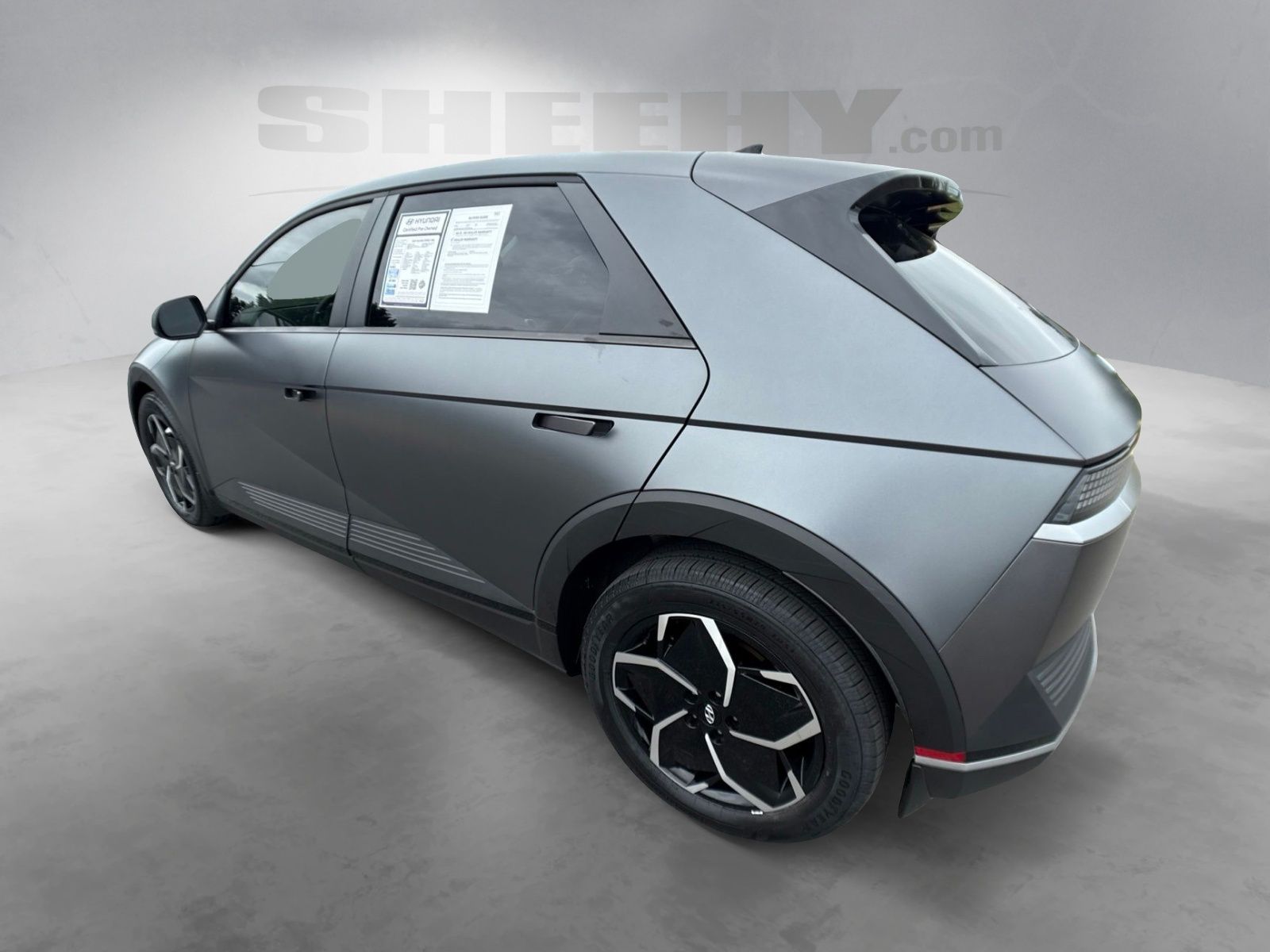 Used 2023 Gray Hyundai SEL image 16