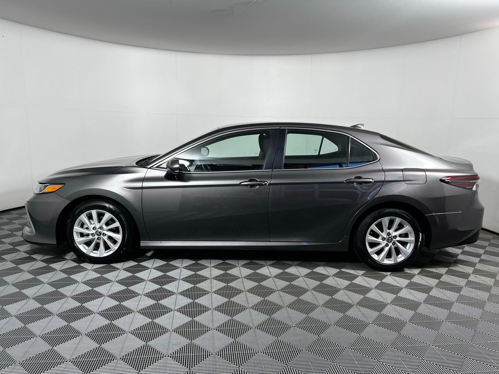 2024 Toyota Camry LE 8