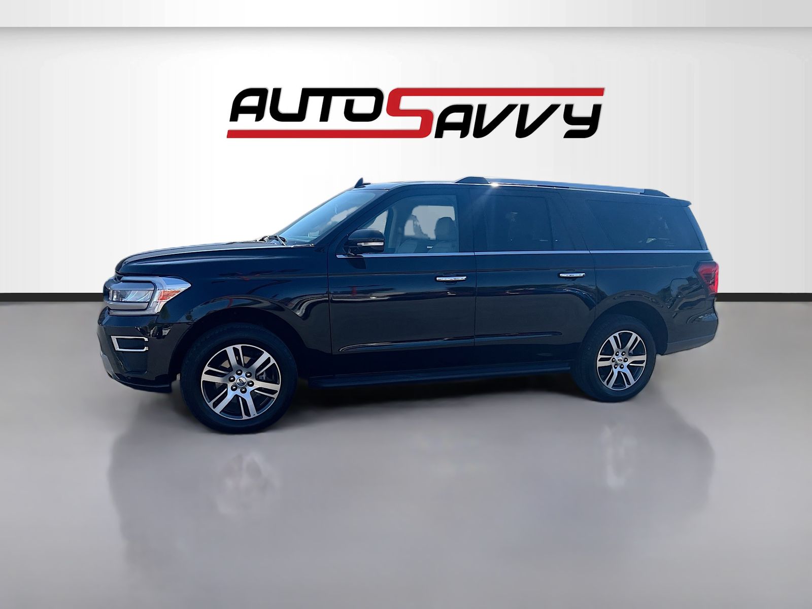Used 2024 Black Ford Limited image 3
