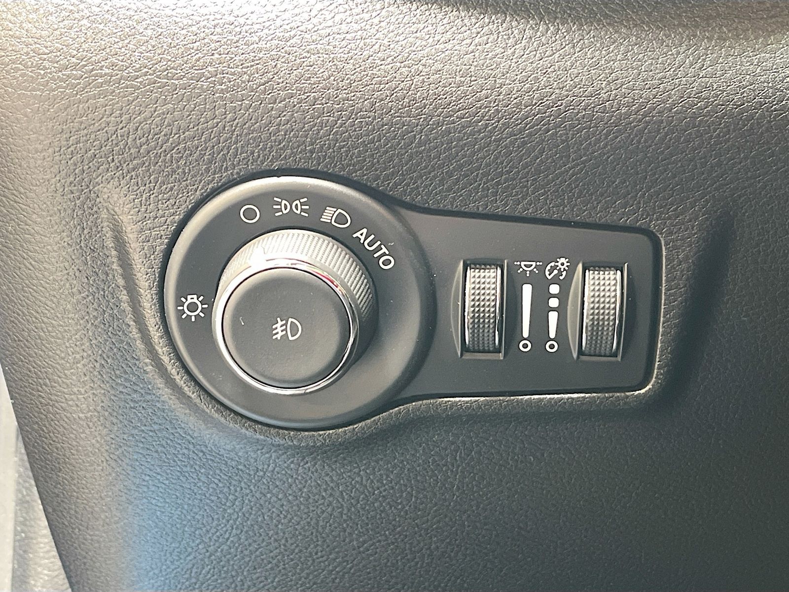 Used 2024 Blue Jeep Limited image 10