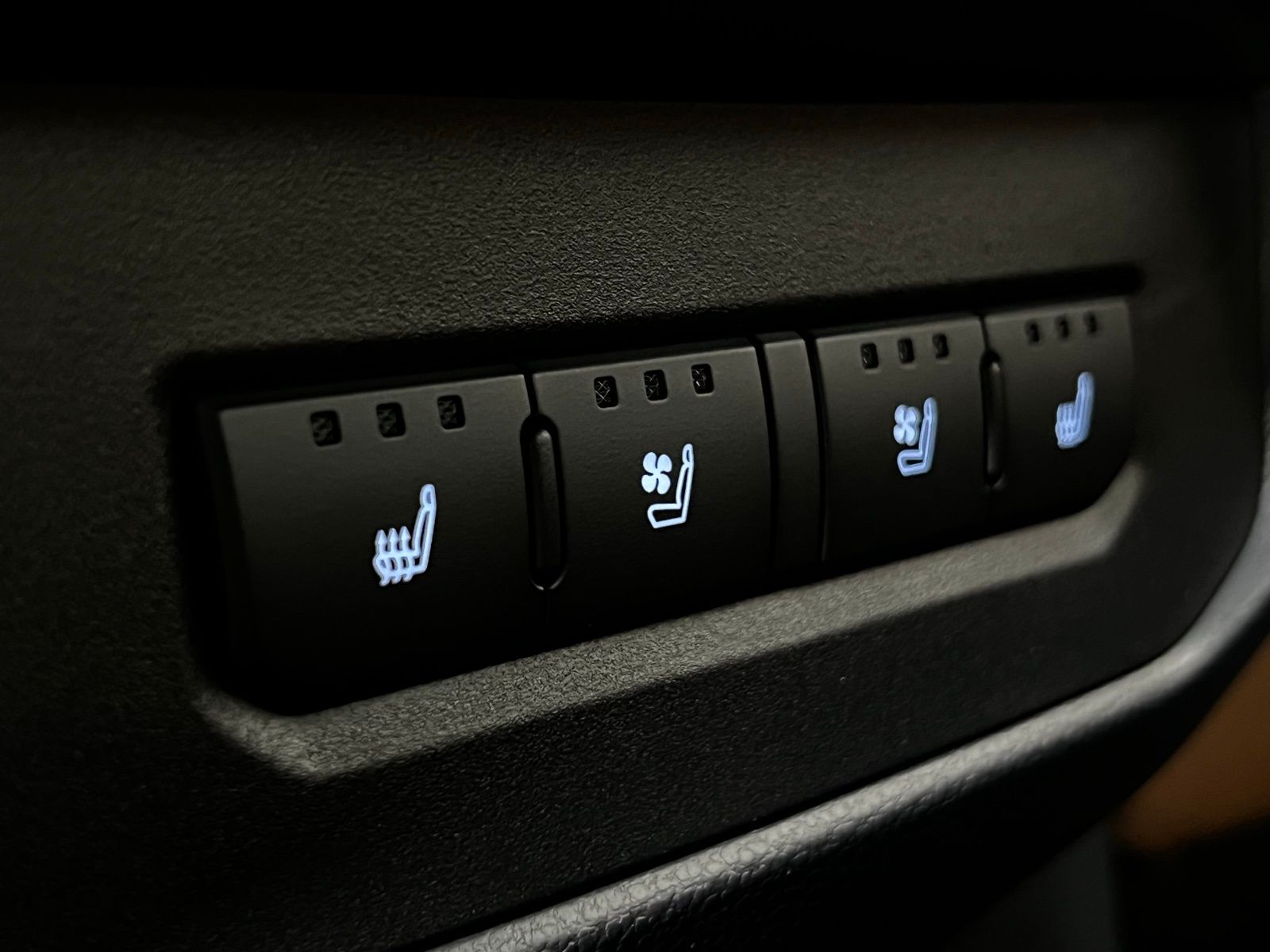 Thumbnail: 2026 Toyota Tundra - 22