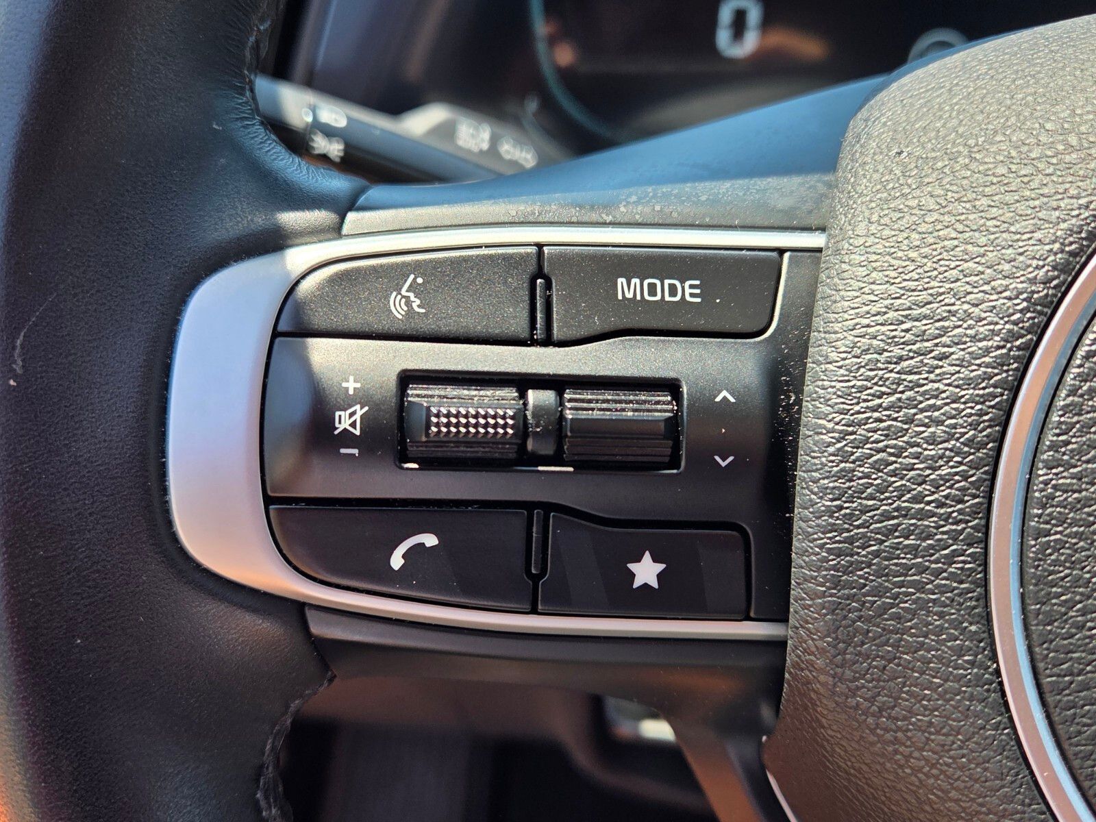 Used 2025 Silver Kia EX image 26