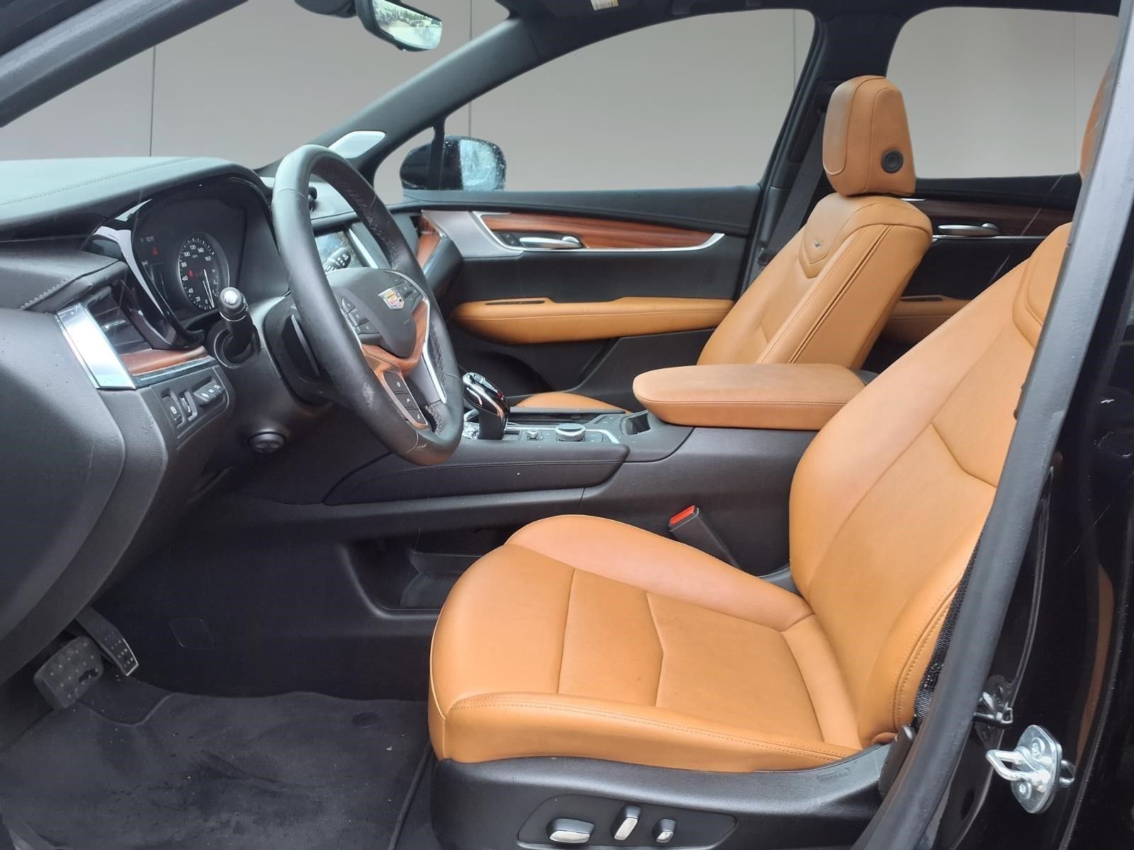 2025 Cadillac XT5 Premium Luxury Black at Bayway Cadillac of The Woodlands