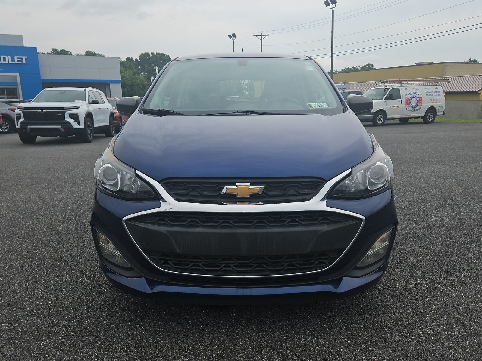 View vehicle photo 3