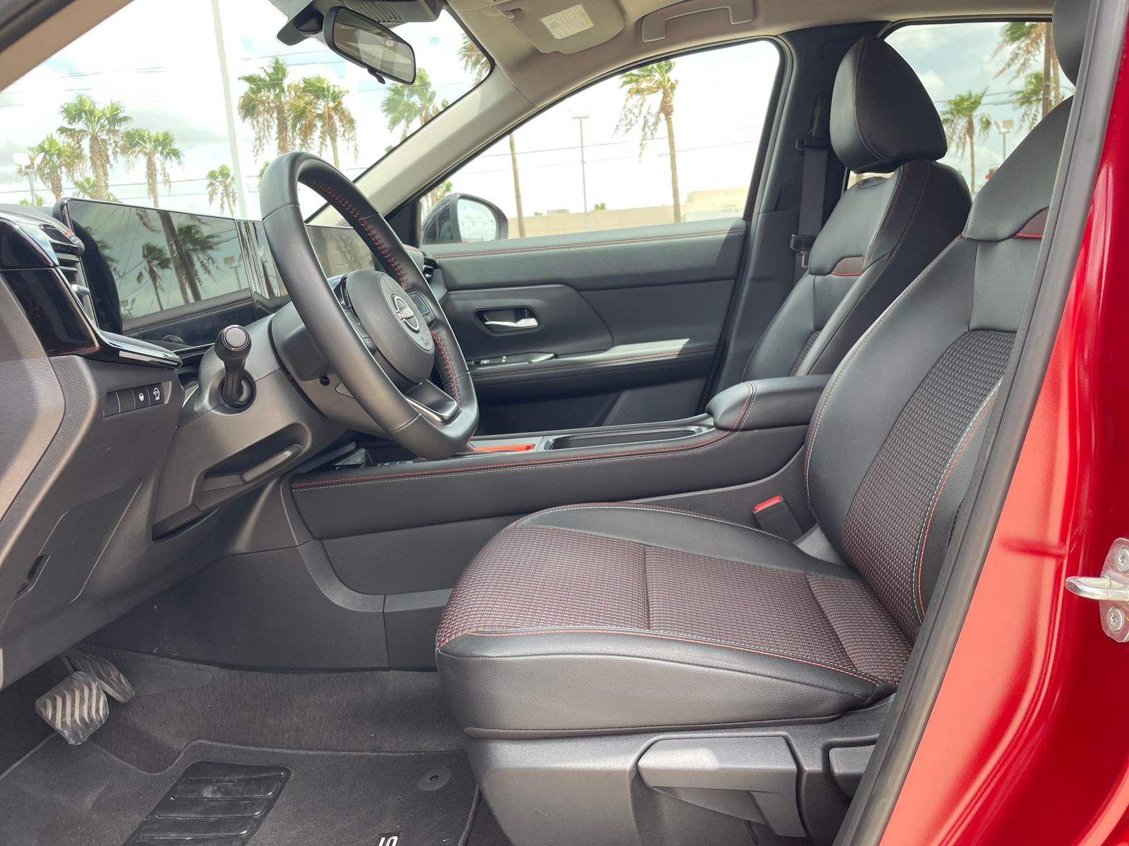 Used 2025 Red Nissan SR image 21