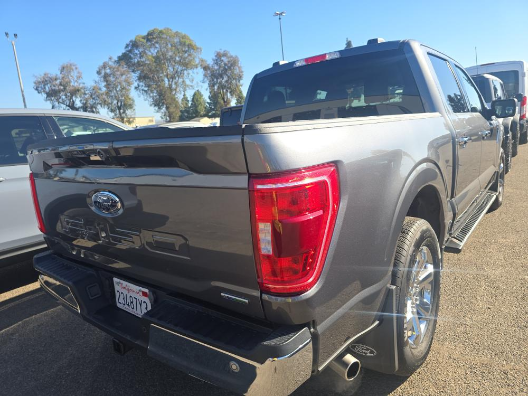 Used 2023 Gray Ford XLT image 4