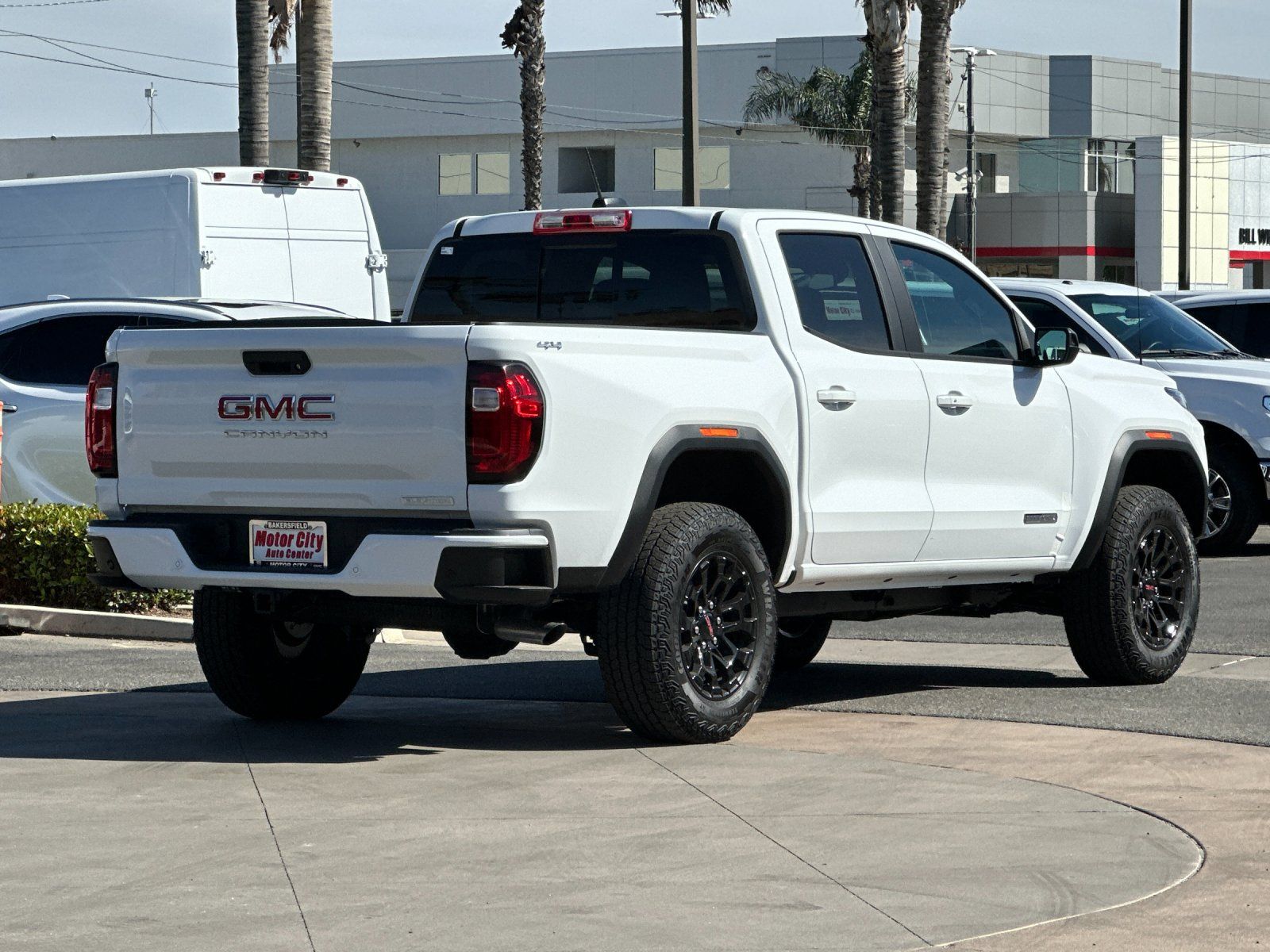 View vehicle photo 4