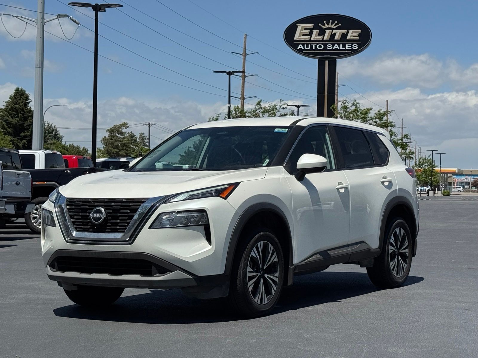 Pearl White Tricoat 2023 Nissan Rogue SV AWD SUV / Crossover All-Wheel Drive Continuously Variable Transmission