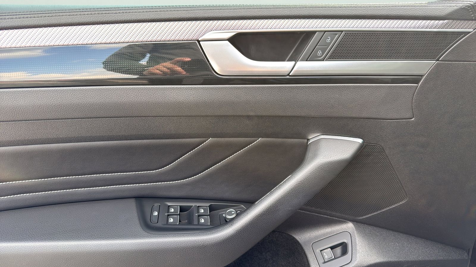 Used Car 2023 Volkswagen Arteon  2.0t Sel R-line For Sale Under $35,000 In Austin, Texas