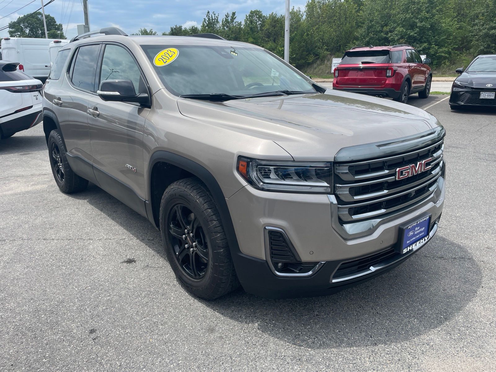 Light Stone Metallic 2023 GMC Acadia SUV / Crossover Four-Wheel Drive 9-Speed Automatic