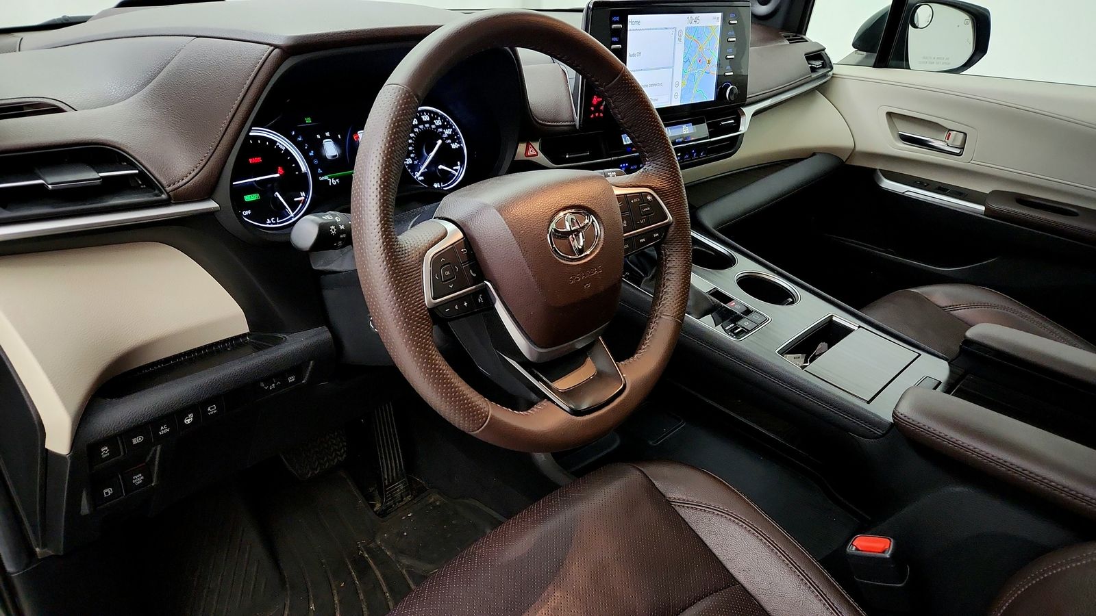 Used 2024  Toyota Platinum image 25