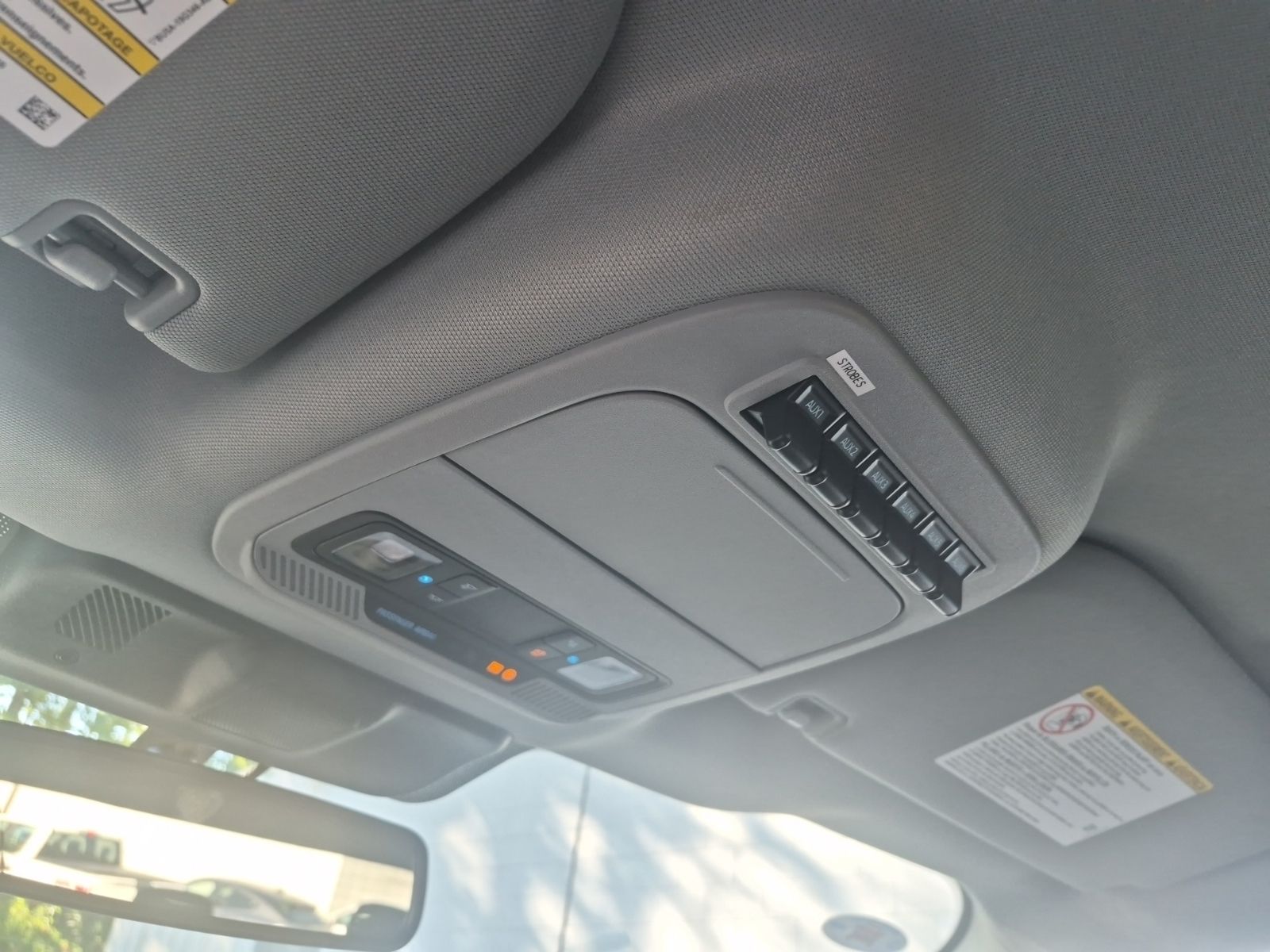 New 2026 Oxford White Ford XLT SERVICE BODY image 24