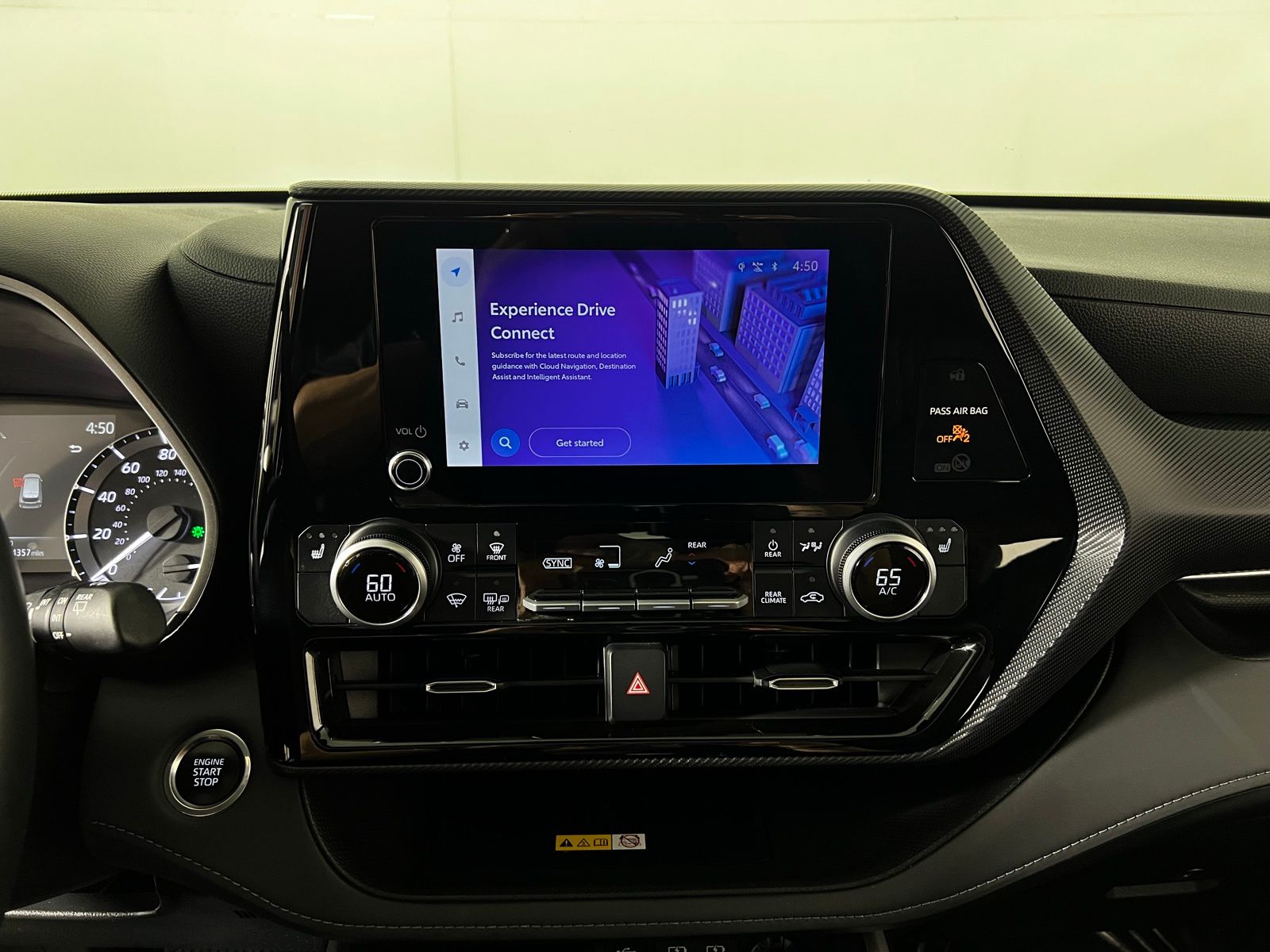 Thumbnail: 2024 Toyota Highlander - 18