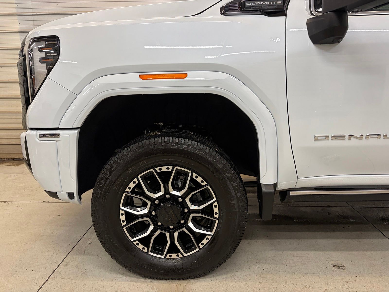 Photo 4 of 2026 GMC Sierra 3500HD Denali Ultimate