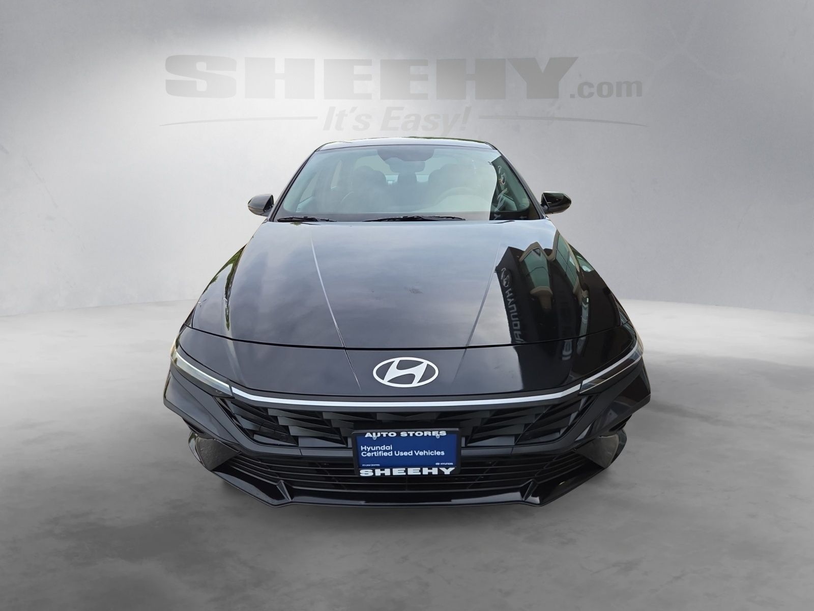 Used 2025 Black Hyundai SE image 17