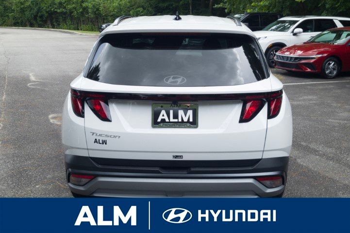 2025 Hyundai Tucson SEL photo 3