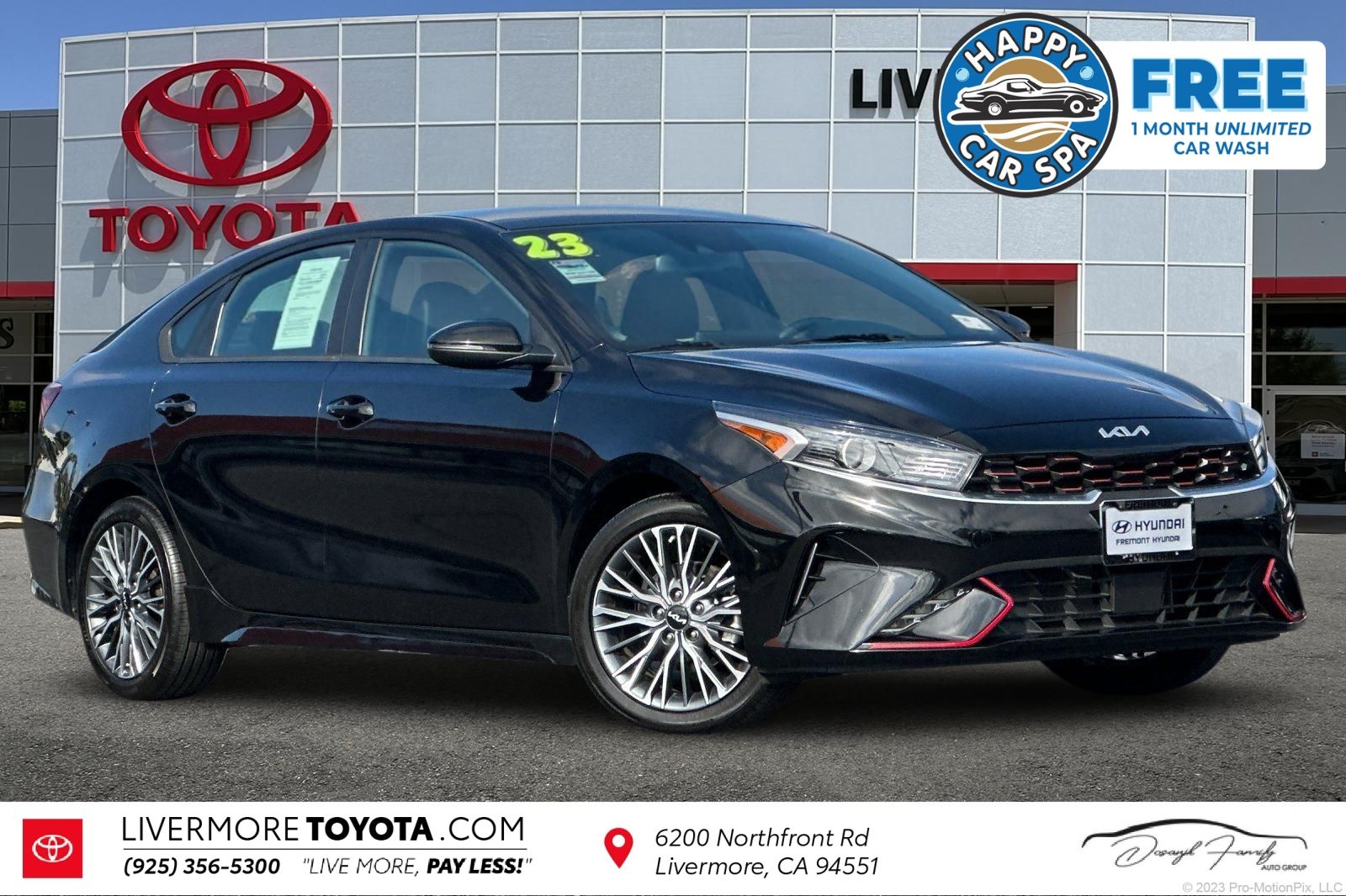 Aurora Black Pearl 2023 Kia Forte Sedan Front-Wheel Drive Continuously Variable Transmission
