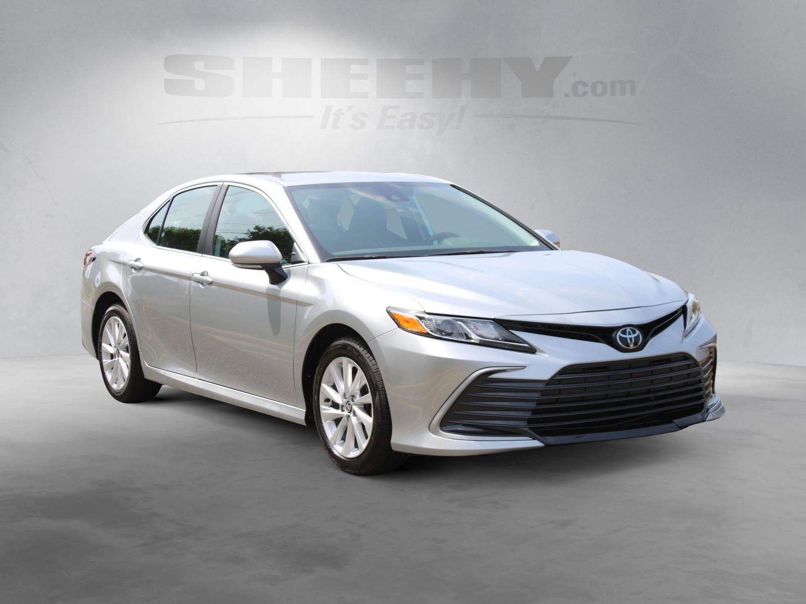 Used 2023 Silver Toyota LE image 2