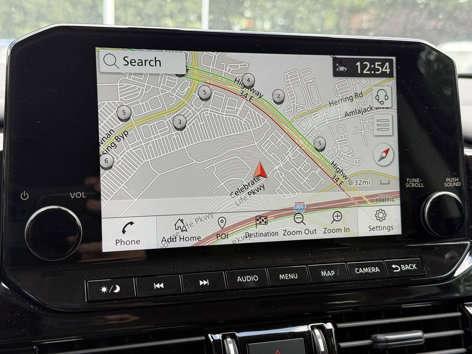 2025 Nissan Pathfinder SL photo 2