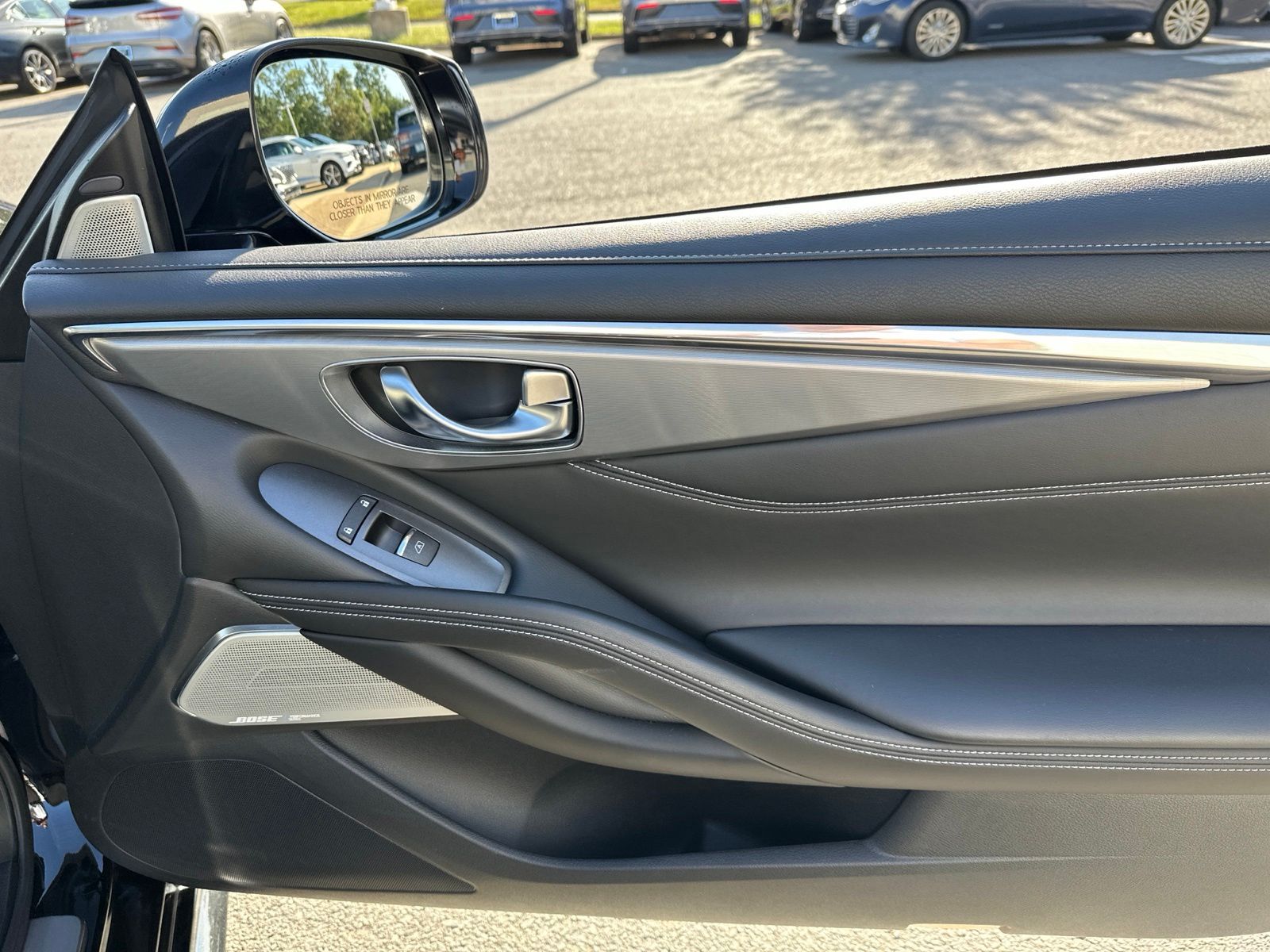 Used 2022 Black INFINITI LUXE image 25
