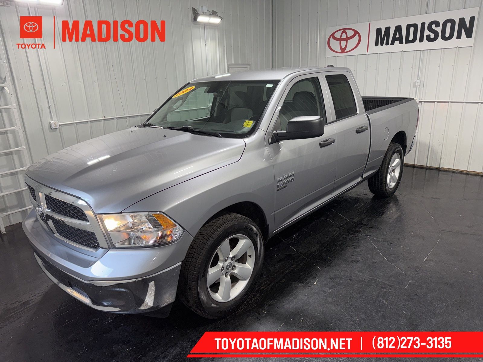 2024 RAM 1500 Classic SLT Quad Cab 4WD