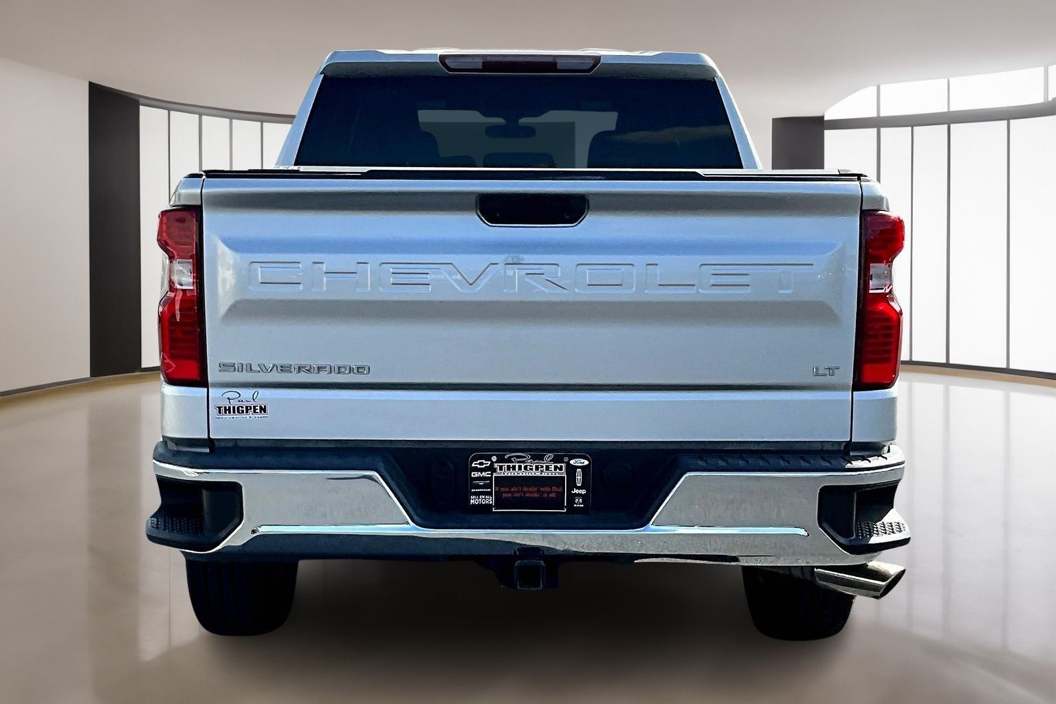 View vehicle photo 5