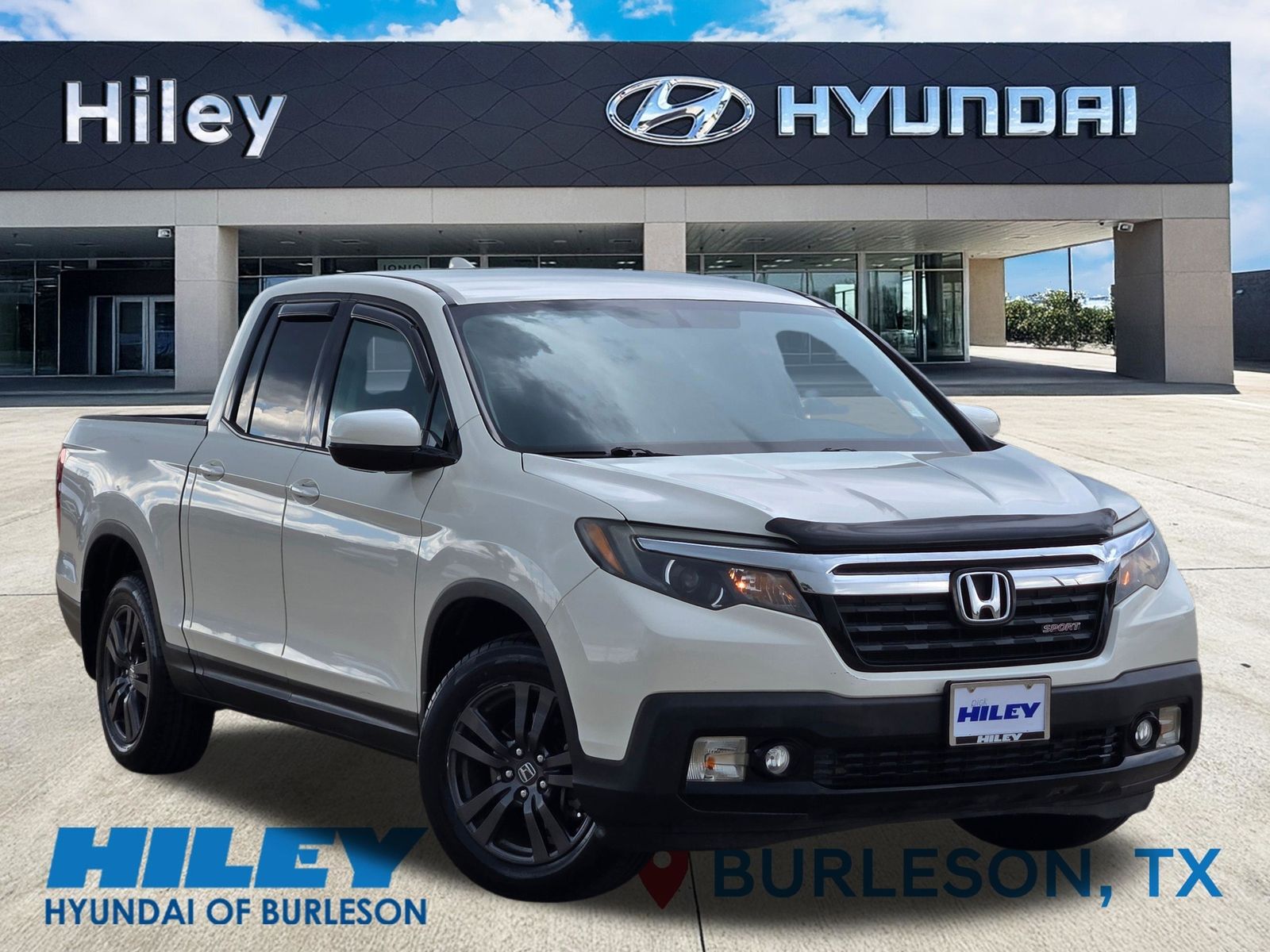 White Diamond Pearl 2018 Honda Ridgeline Sport Pickup Truck Front-Wheel Drive 6-Speed Automatic