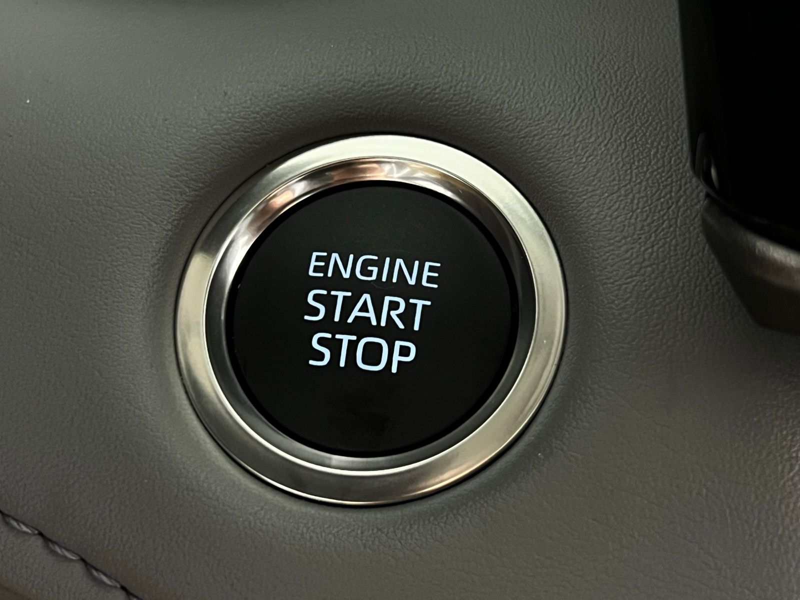 Thumbnail: 2026 Toyota Highlander - 21