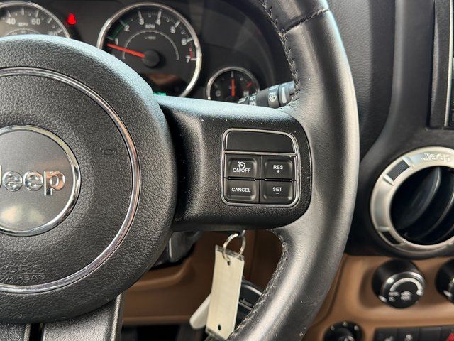 Used 2016 Bright White Clearcoat Jeep Unlimited Sahara image 19