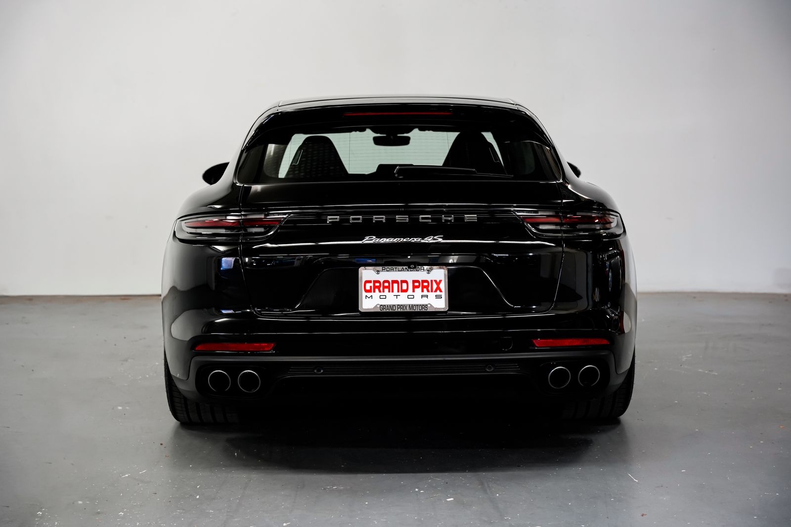 2018 Porsche Panamera Sport Turismo 4S — photo 3