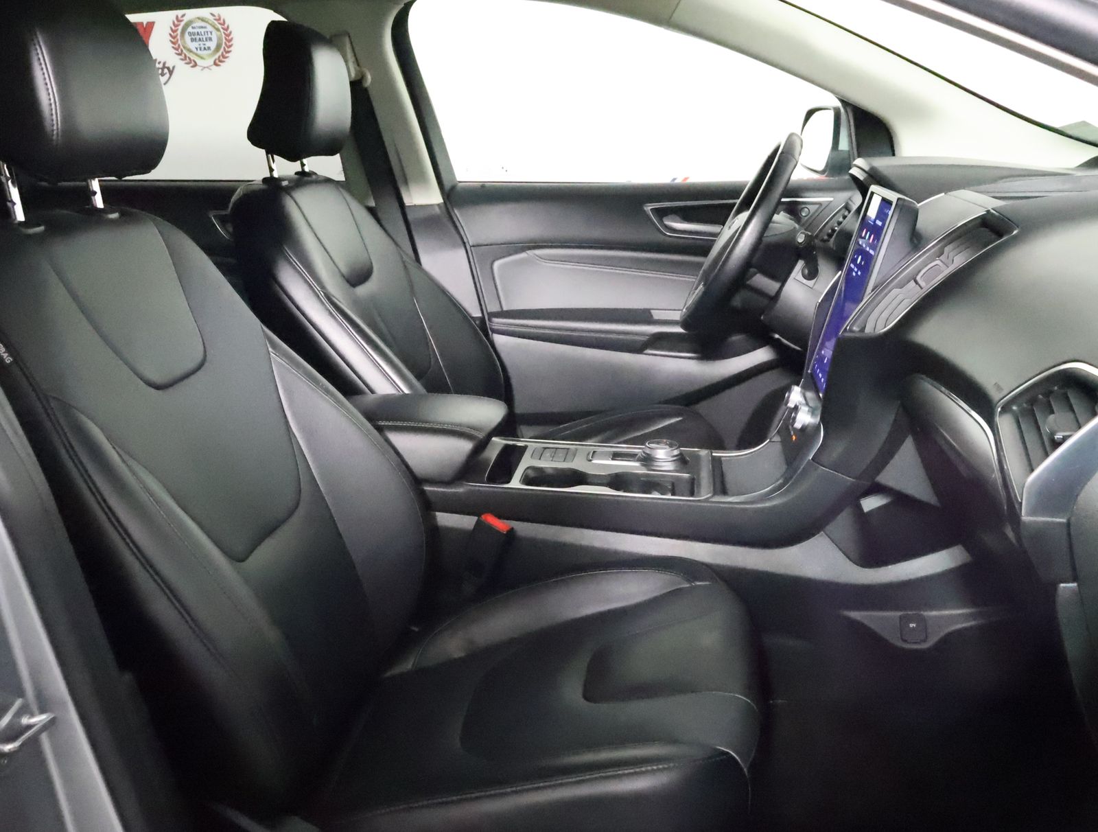 2022 Ford Edge Titanium photo
