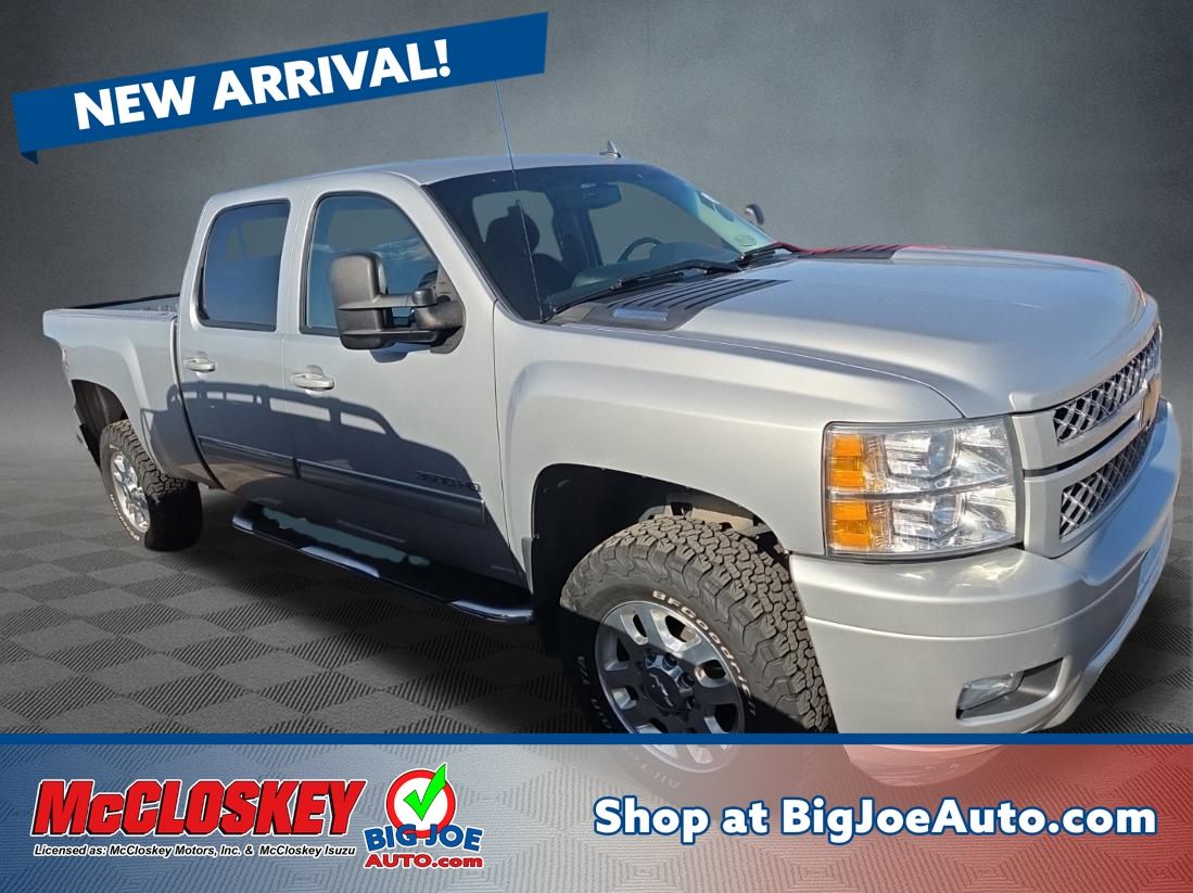 Silver Ice Metallic 2014 Chevrolet Silverado 3500HD LT Crew Cab 4WD Pickup Truck Four-Wheel Drive 6-Speed Automatic