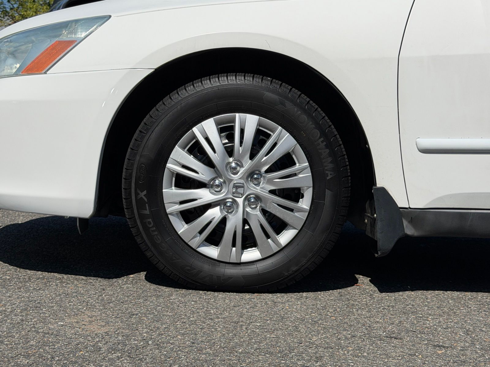 Used 2007 Taffeta White Honda LX image 25