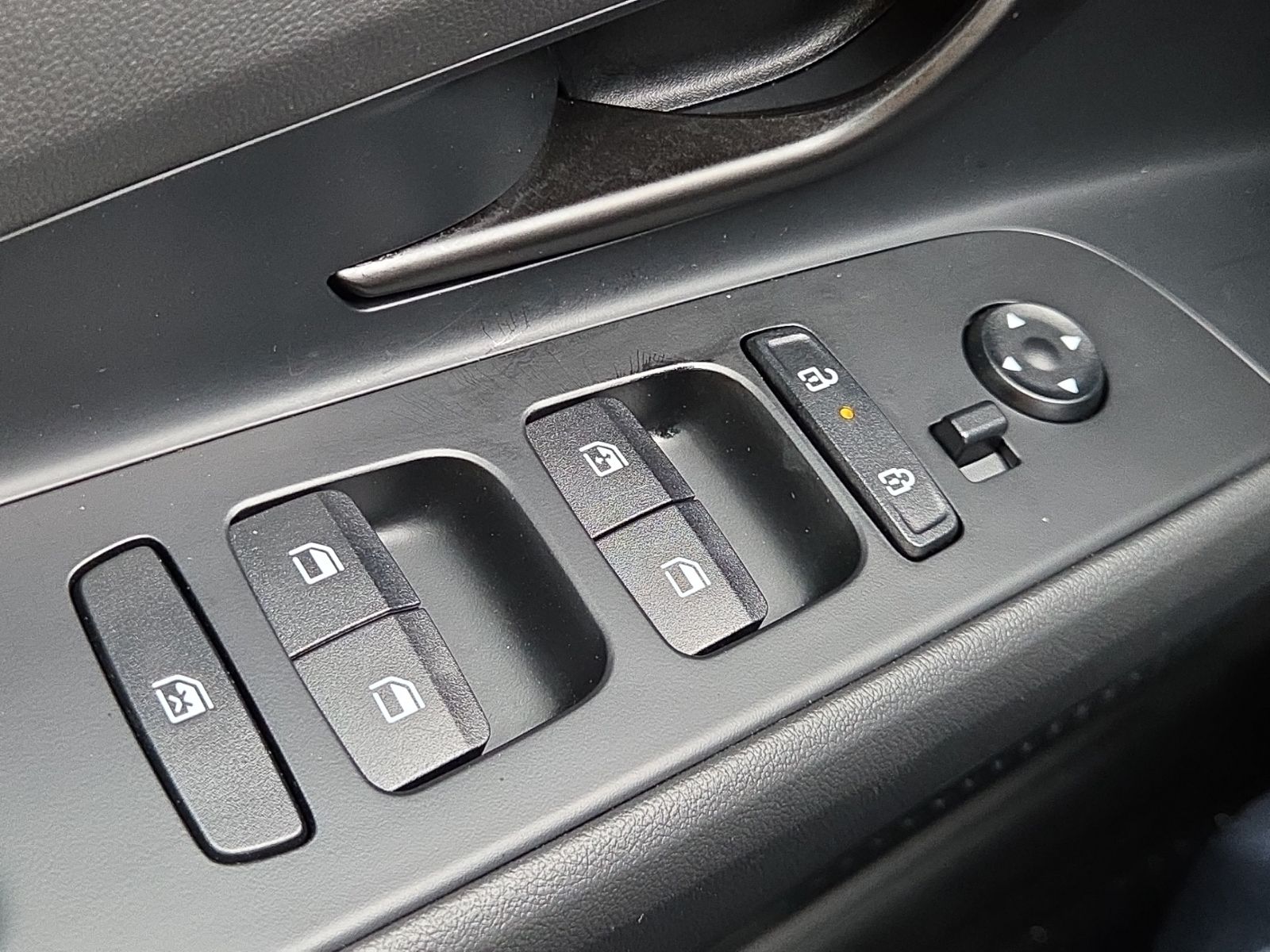 Used 2026 Gray Hyundai SEL Sport image 24