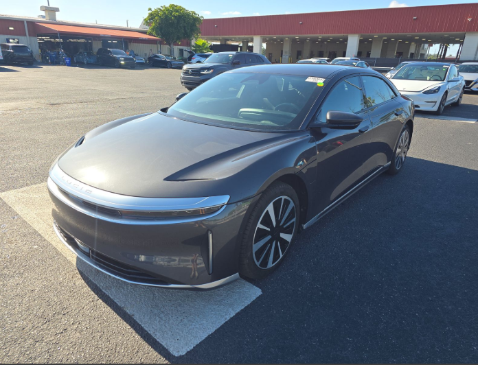 2024 Lucid Air Touring's photo