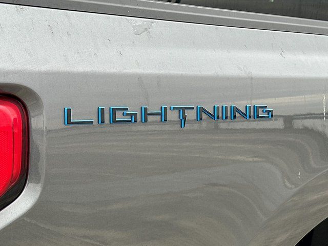 New 2025 Carbonized Gray Metallic Ford Flash image 6