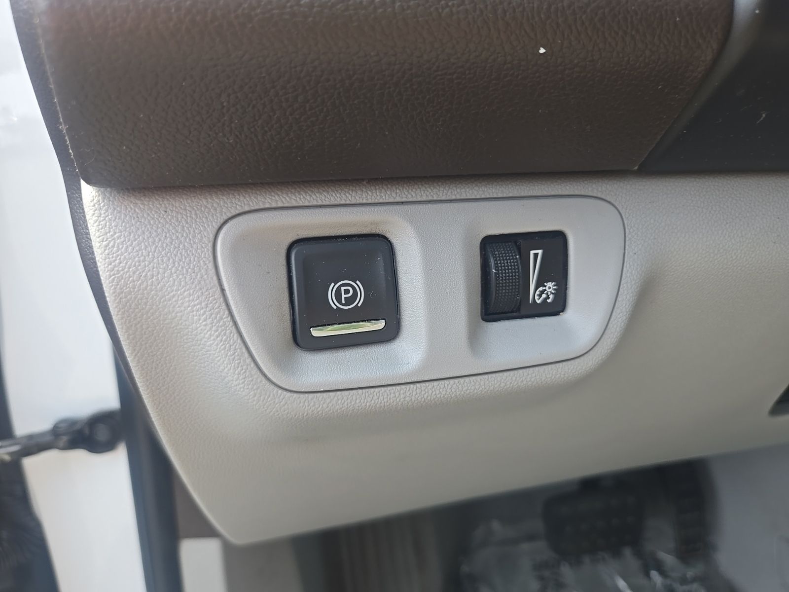 Used 2019 White GMC SLT-1 image 27