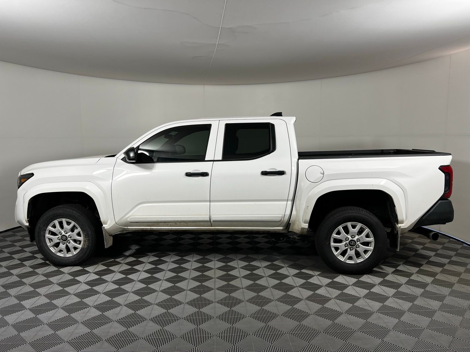 Thumbnail: 2024 Toyota Tacoma - 8