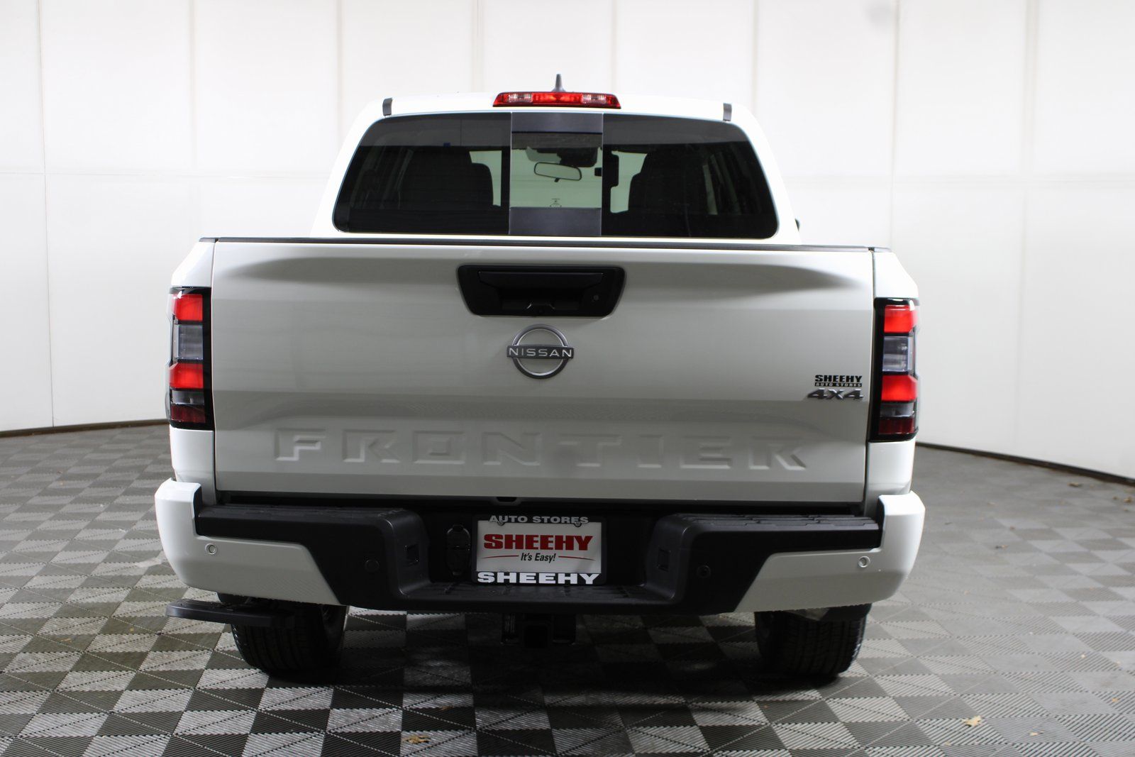 View vehicle photo 5