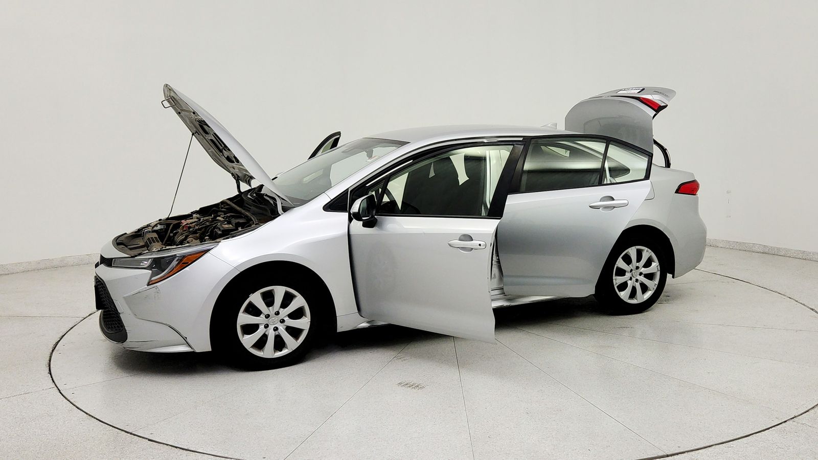 Used 2021 Silver Toyota LE image 12