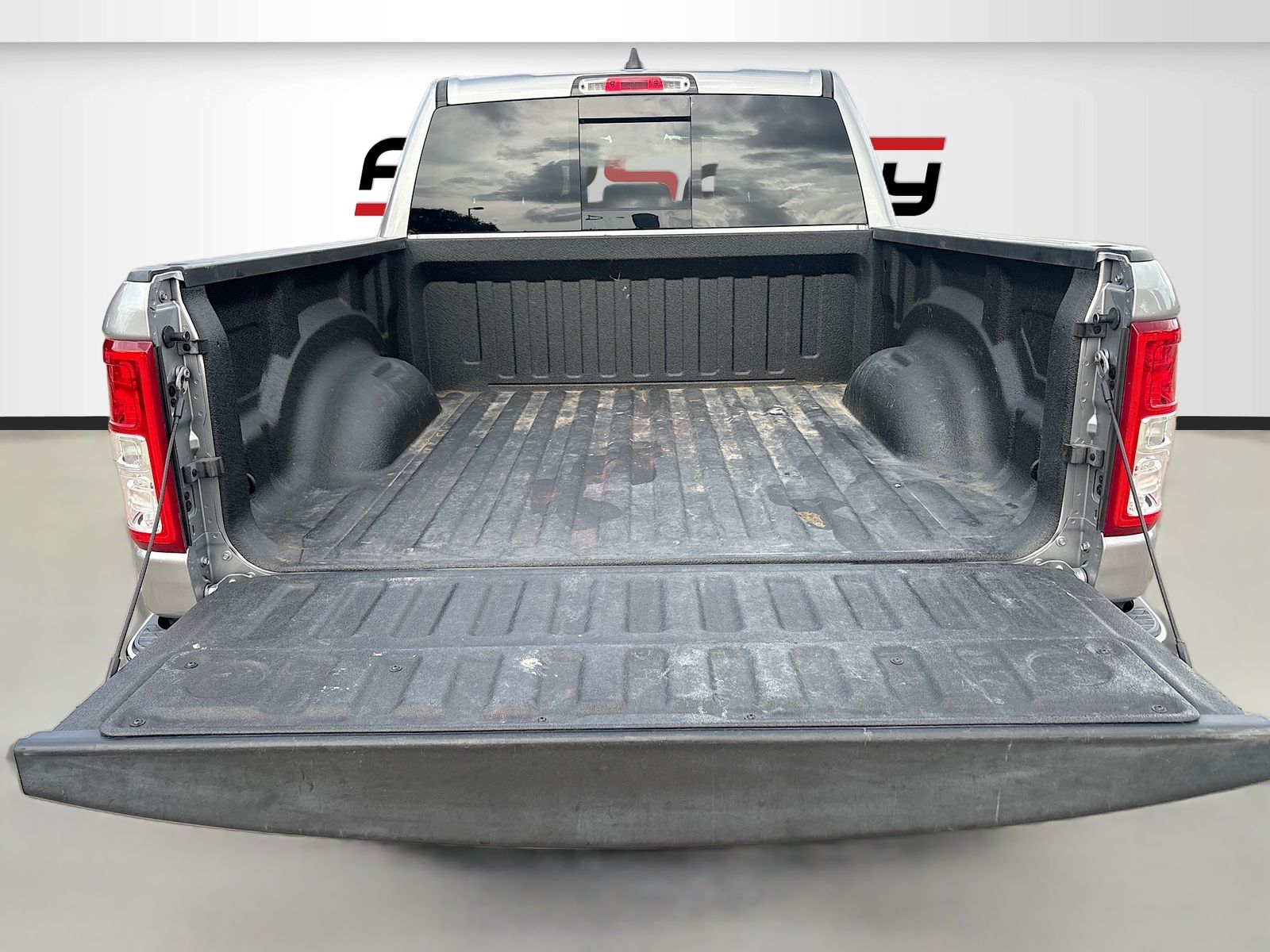 Used 2022 Silver Ram Big Horn/Lone Star image 25
